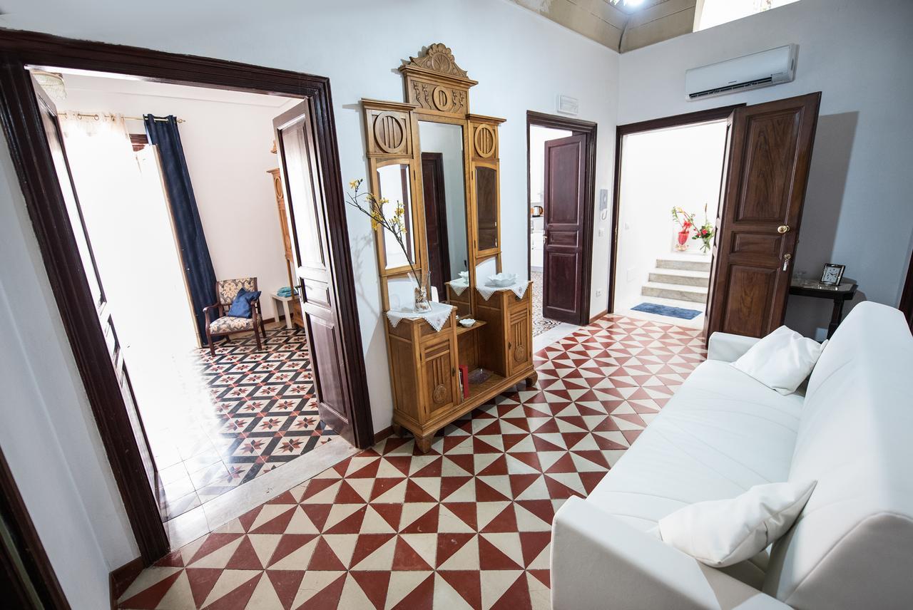 Апартаменти Palazzo Taormina Кастелламмаре-дель-Гольфо Екстер'єр фото